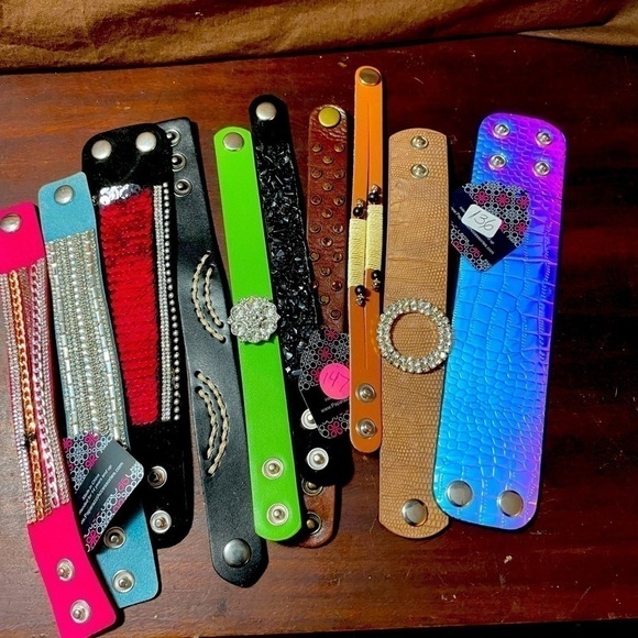 paparazzi Jewelry - Lot of 10 snap bracelet